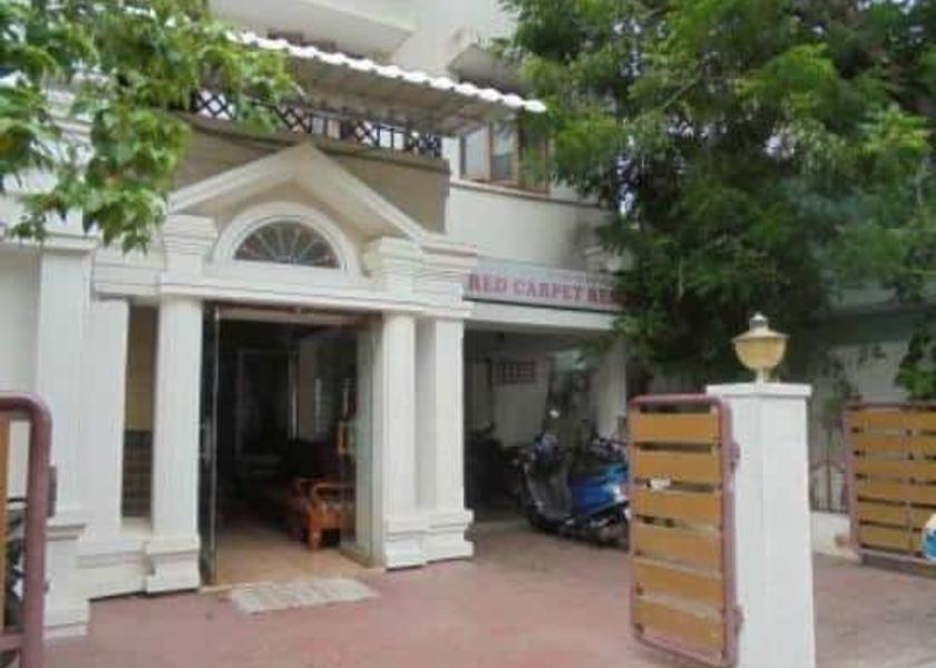 Pondicherry Pondicherry red carpet residency entrance