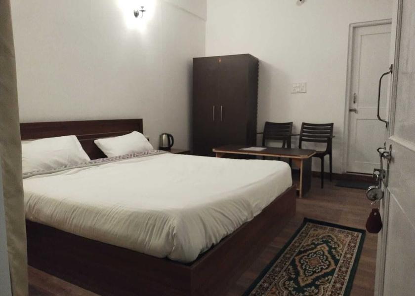 Uttarakhand Dhanaulti Room