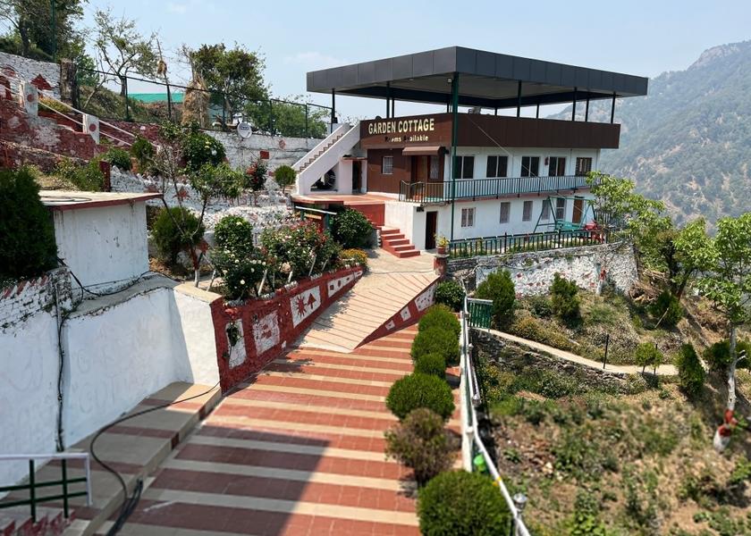 Uttarakhand Dhanaulti Deluxe Double Room