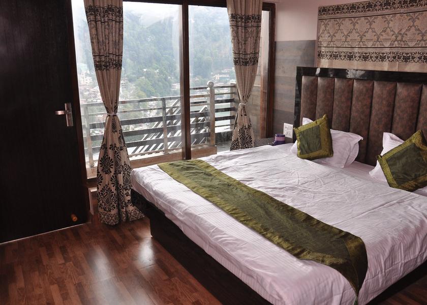 Uttarakhand Nainital Family Room