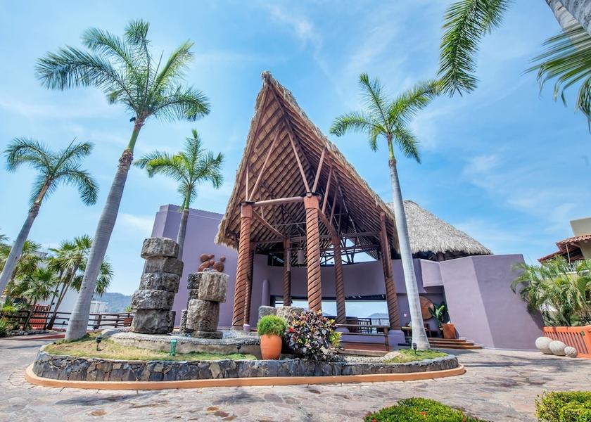 Guerrero Zihuatanejo Exterior Detail