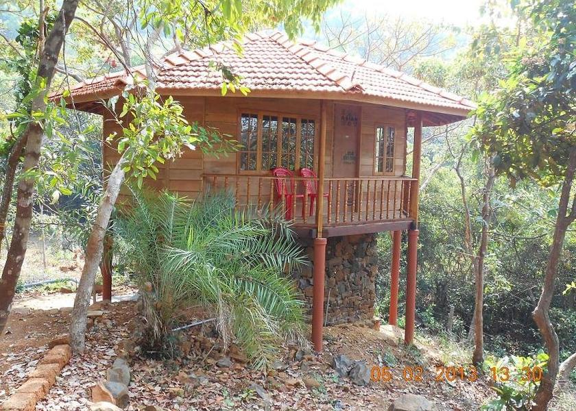 Karnataka Gokarna Wooden Deluxe Cottage