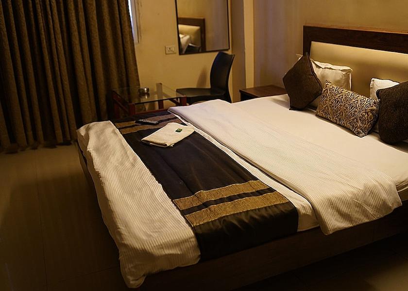 Maharashtra Pune Room