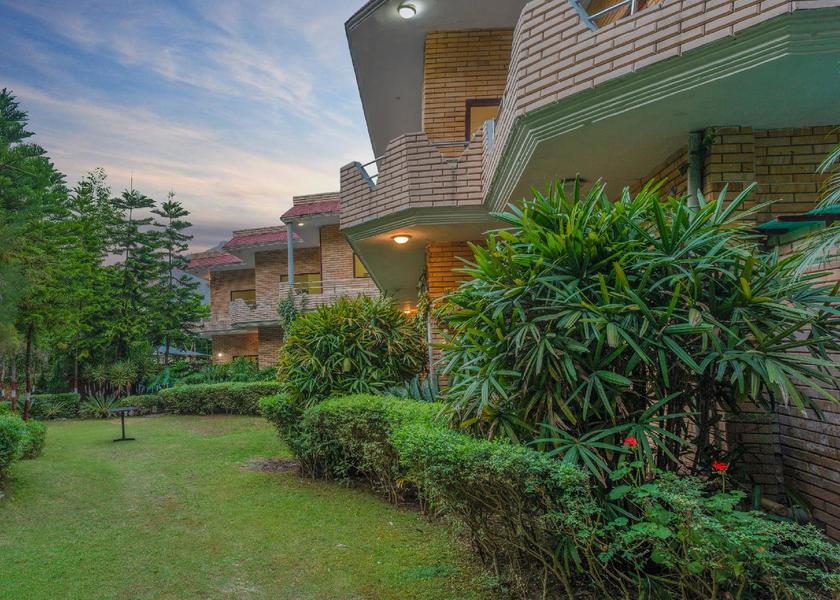 Uttarakhand Bhimtal Hotel Exterior