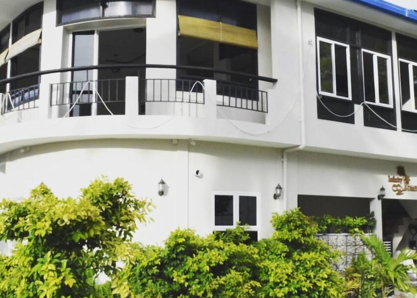 South Ari Atoll Dhiffushi Facade