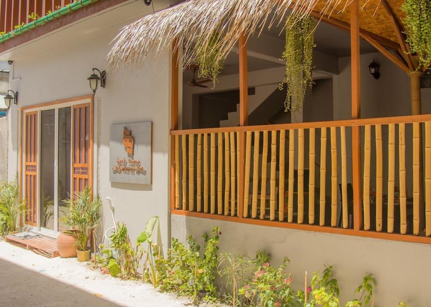 Kaafu Atoll Gulhi Front of property