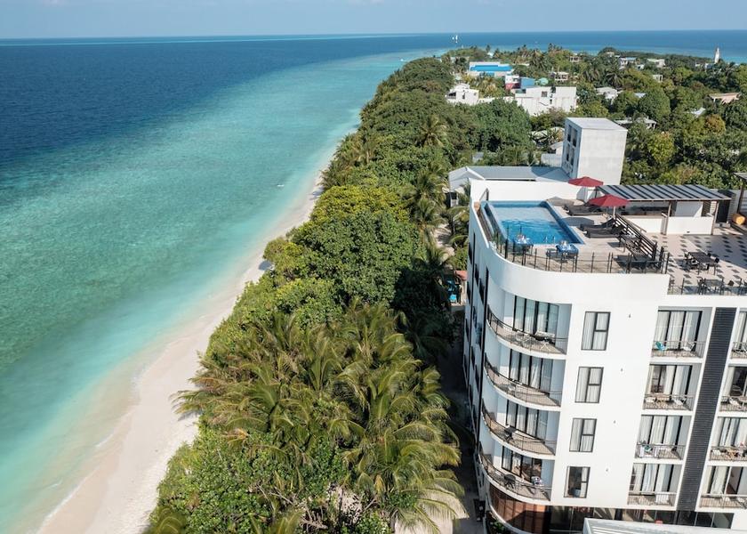 North Ari Atoll Ukulhas Front of property