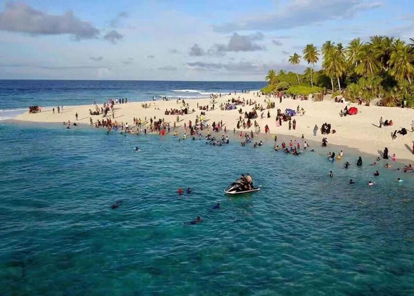 MV Fuvahmulah Beach