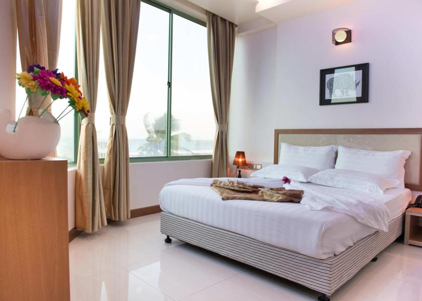 Kaafu Atoll Hulhumalé Sea View King Room