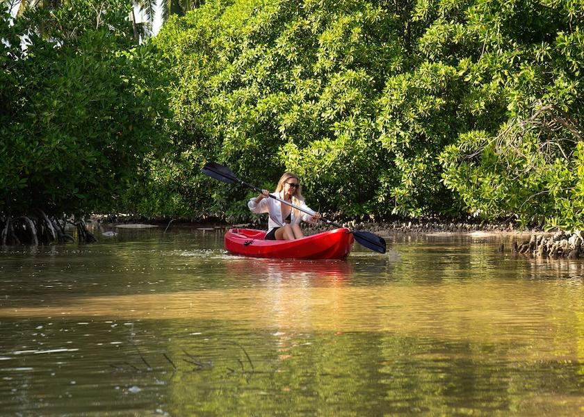 Kaafu Atoll Huraa Kayaking