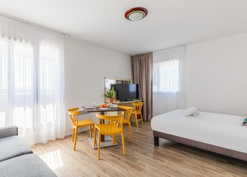 Centre-Loire Valley Blois Amenity (Guest room)