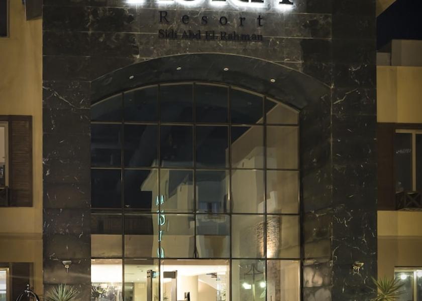 Matrouh Governorate El Alamein Front of property - evening/night