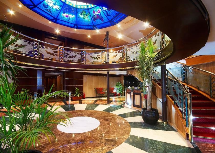  Luxor Interior Entrance