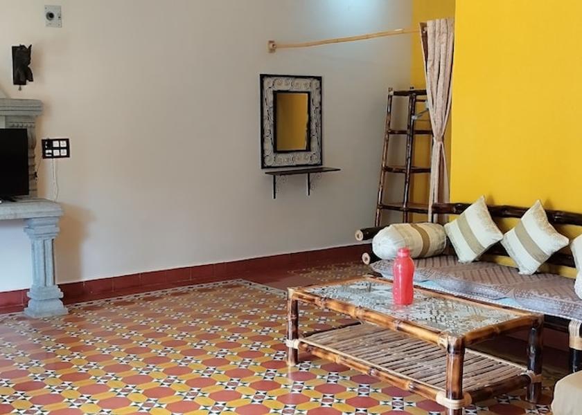 Tamil Nadu Tirumayam Interior Entrance