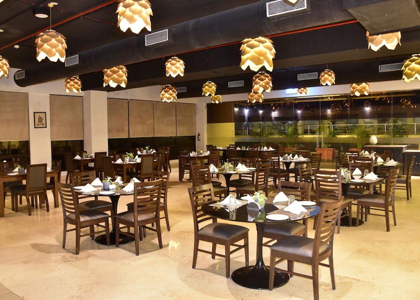 Maharashtra Pune Food & Dining