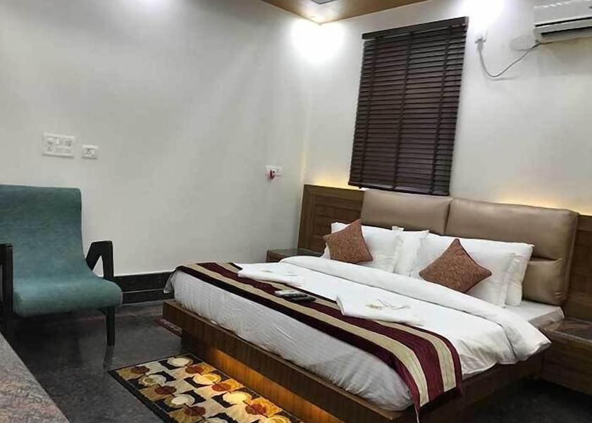 Uttarakhand Dehradun Room