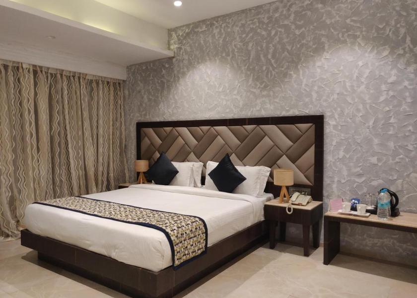 Maharashtra Lonavala Deluxe Room