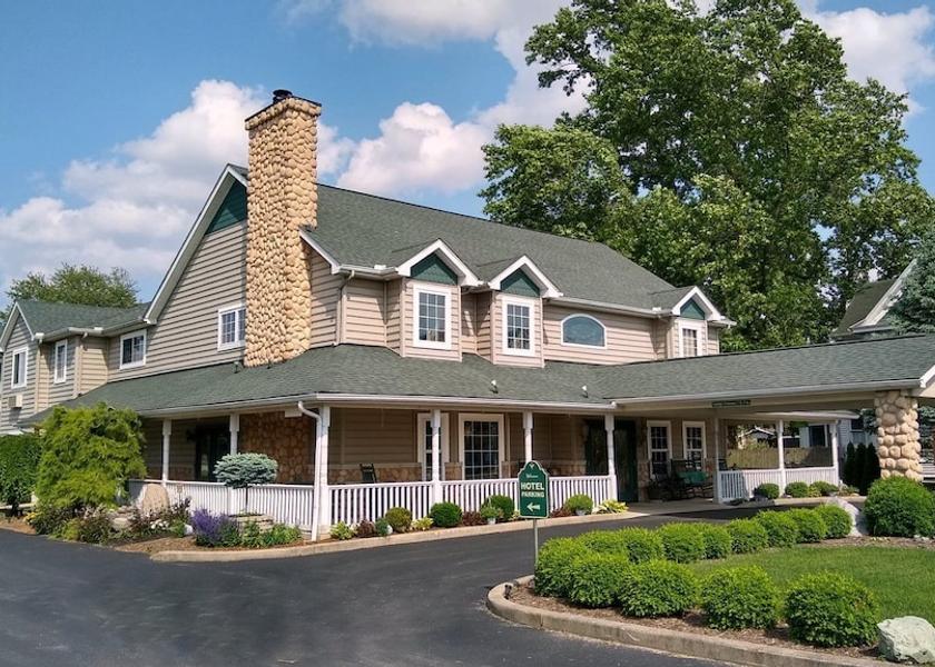 Ohio Cedarville Facade