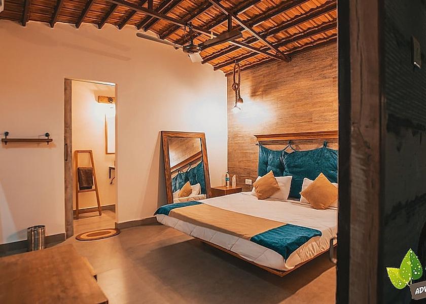 Uttarakhand Rishikesh Room