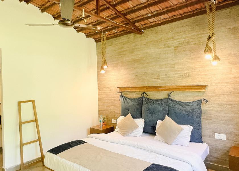 Uttarakhand Rishikesh Room