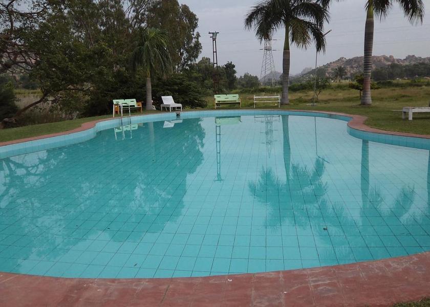 Karnataka Hampi Swimming pool