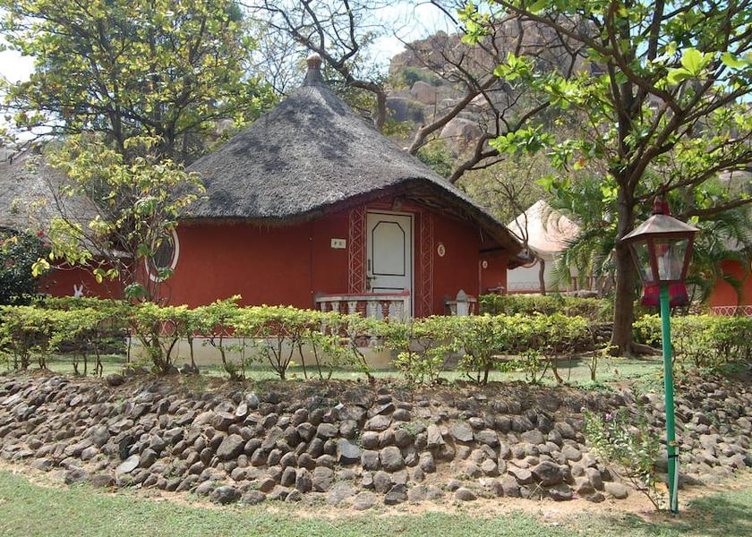 Karnataka Hampi Hotel Exterior