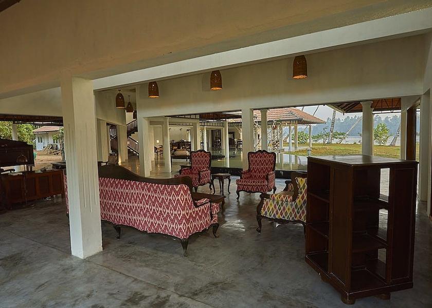 Kerala Kochi Lobby