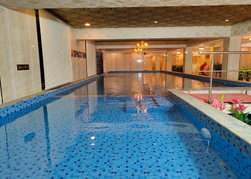 Tamil Nadu Mahabalipuram Swimming pool