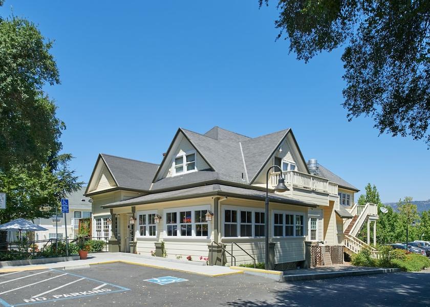 California Geyserville Restaurant