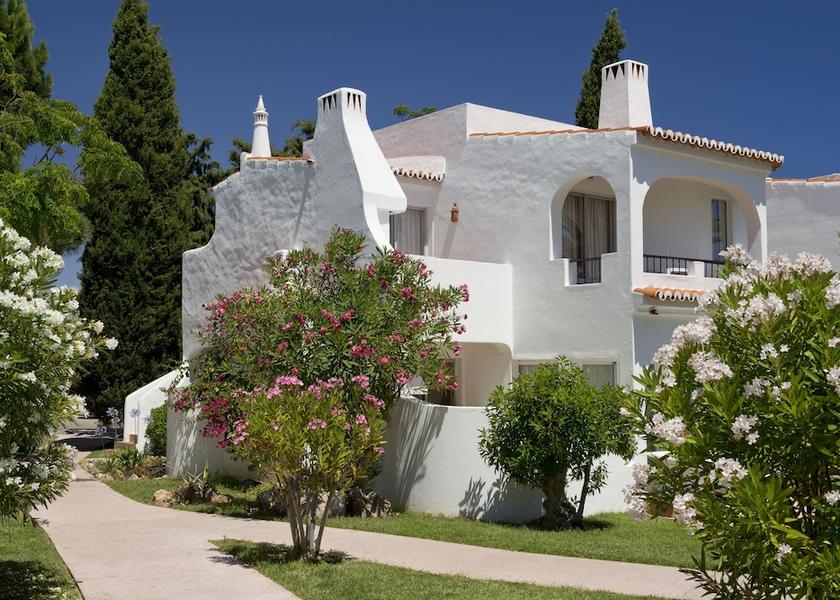 Faro Lagoa Exterior Detail