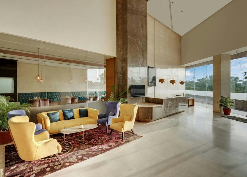 Lobby - Sofas - Armchairs - Bright Windows