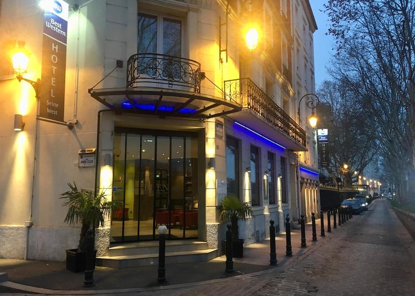 Ile-de-France Puteaux Facade