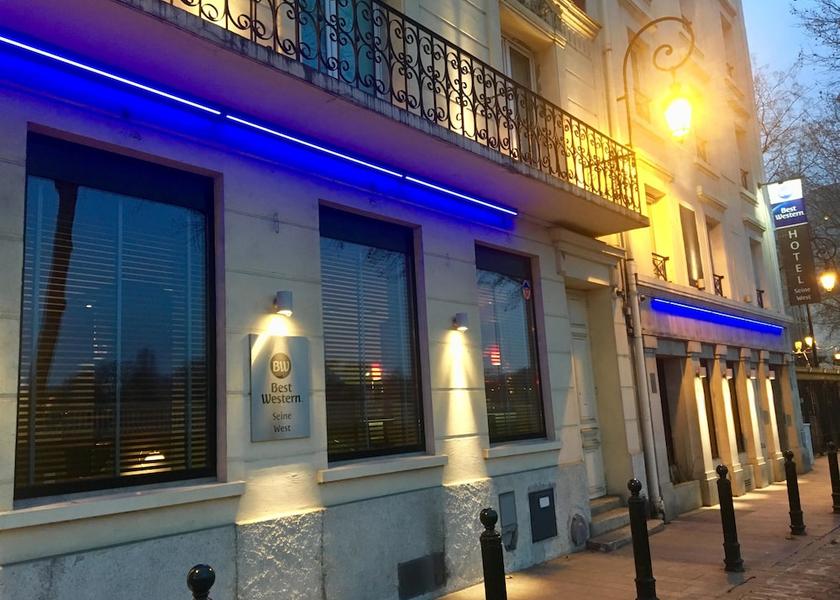 Ile-de-France Puteaux Facade