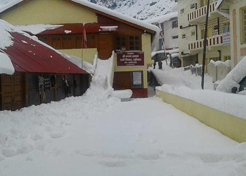 Uttarakhand Badrinath Facade