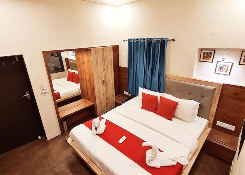 Rajasthan Mount Abu Room