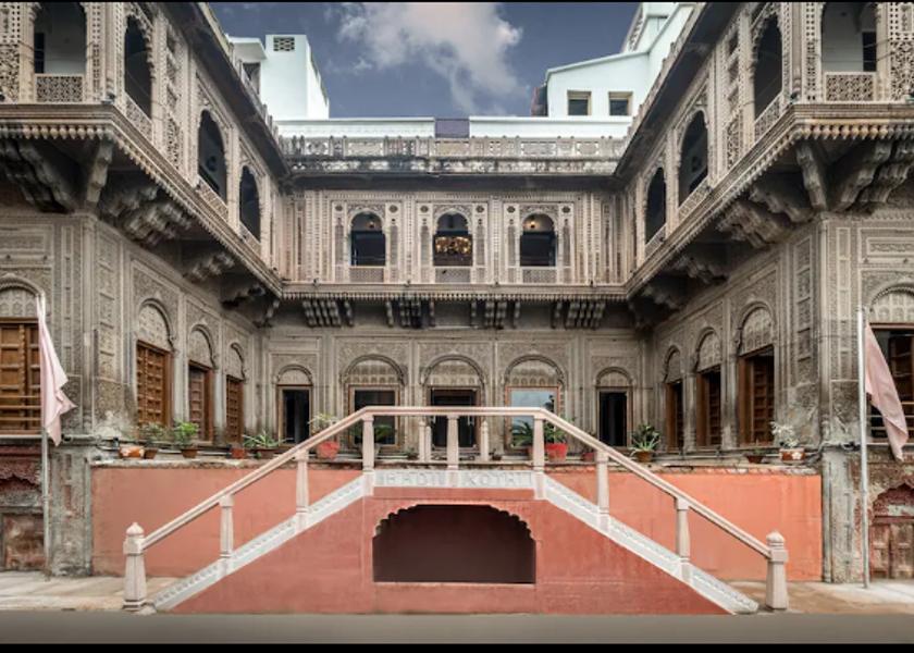 Uttar Pradesh Prayagraj Hotel Exterior