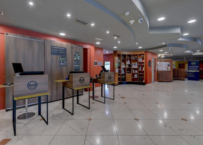 Veneto Affi Lobby