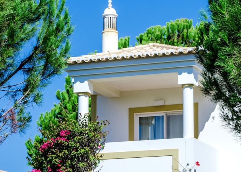Faro Lagoa Exterior Detail
