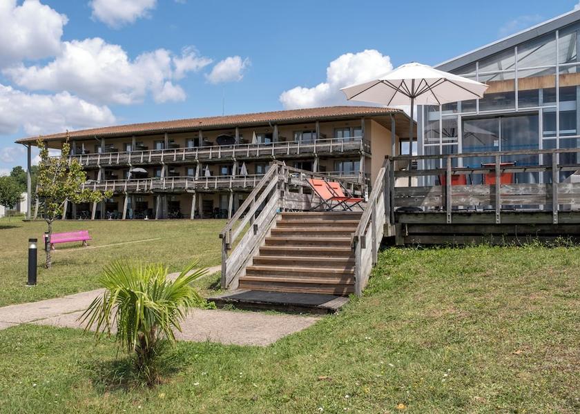 Nouvelle-Aquitaine Jonzac Exterior