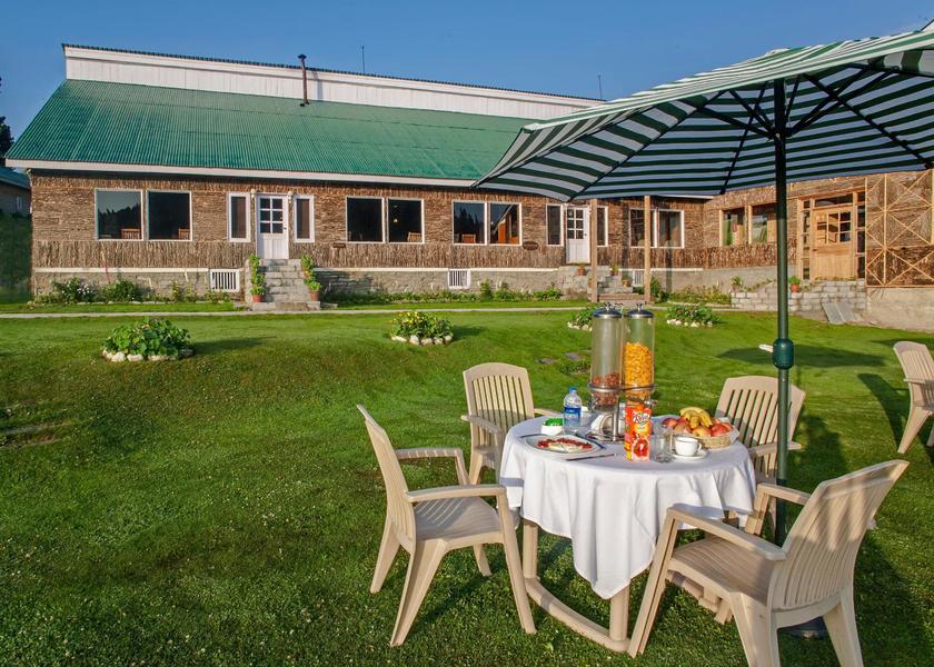 Jammu and Kashmir Gulmarg Hotel Exterior