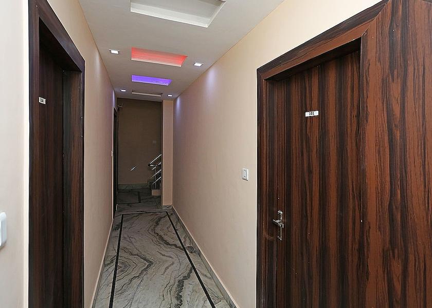 Uttar Pradesh Agra Hallway