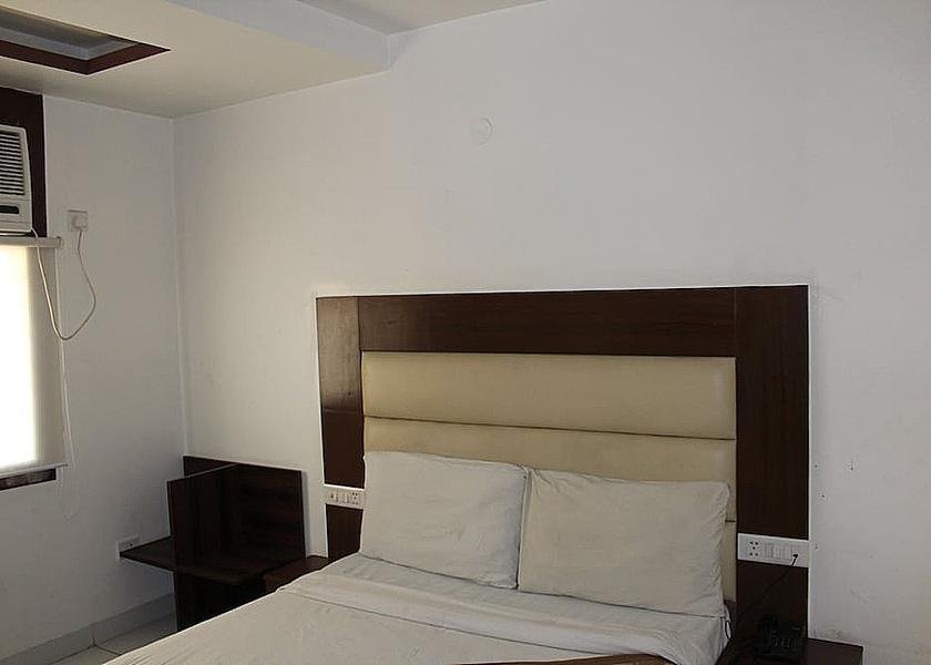 Delhi Delhi Room