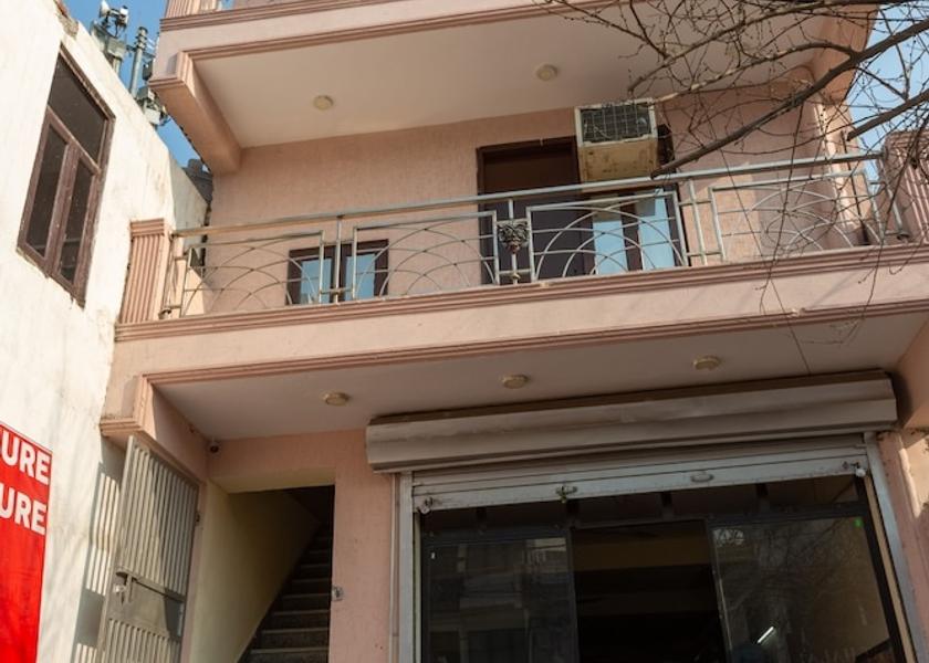 Delhi Delhi Facade