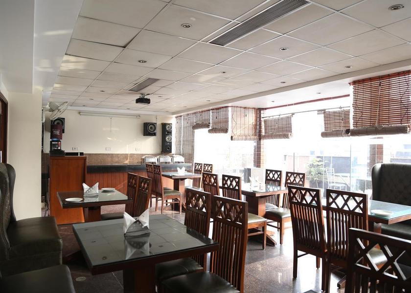 Delhi Delhi Food & Dining