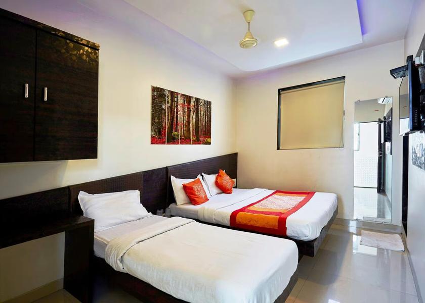 Maharashtra Mumbai Deluxe Room