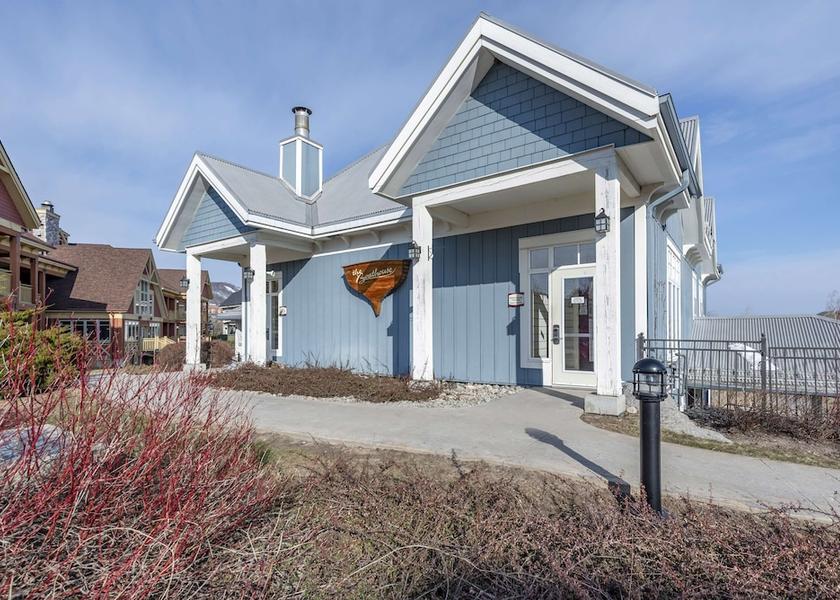 Ontario Blue Mountains Sports Bar