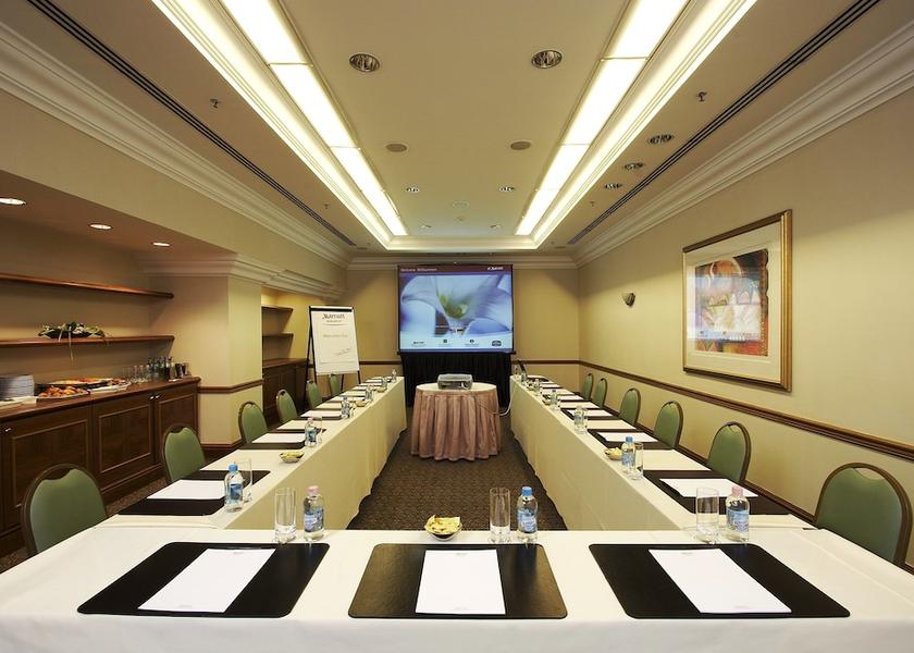  Budapest Meeting Room