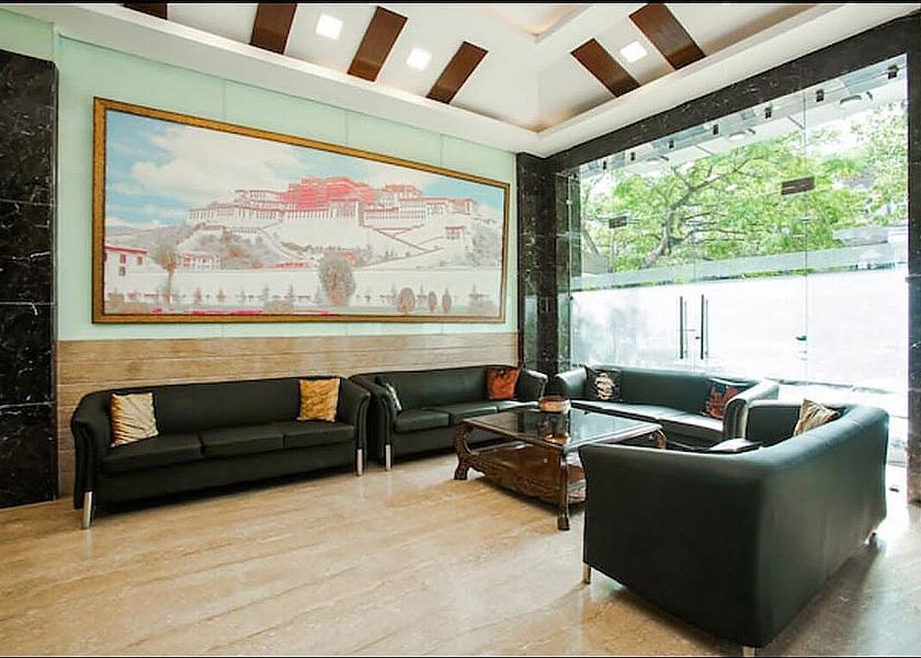 Delhi Delhi Lobby