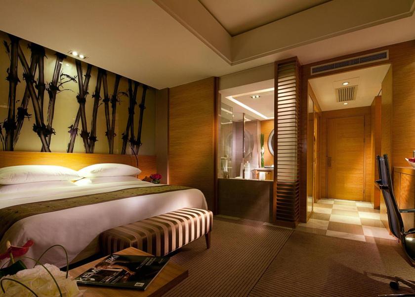 Liaoning Dalian Deluxe King Room