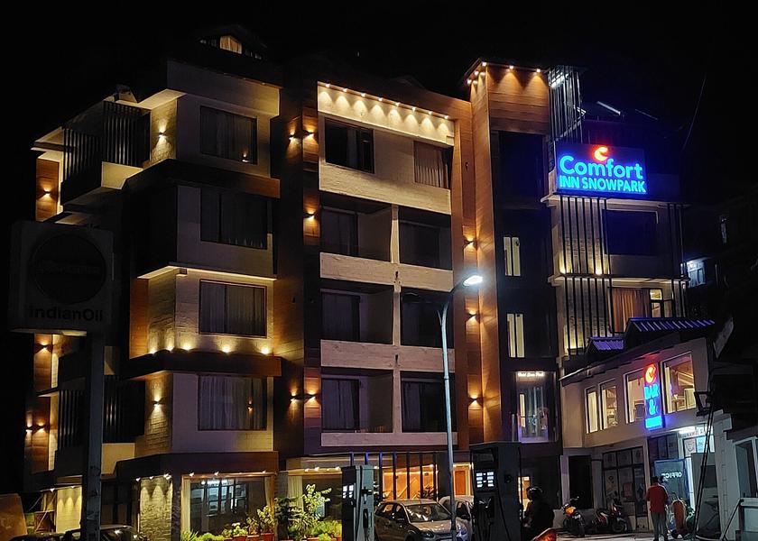 Himachal Pradesh Manali Hotel Exterior